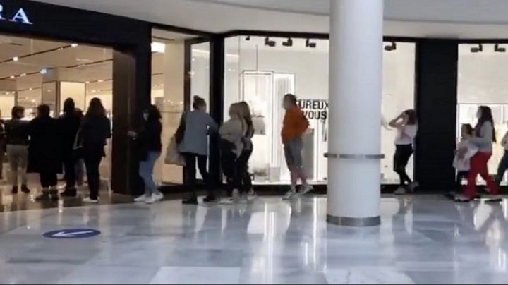 ¿Y la sana distancia? Tiendas Zara reabren sus puertas en Francia y generan una locura