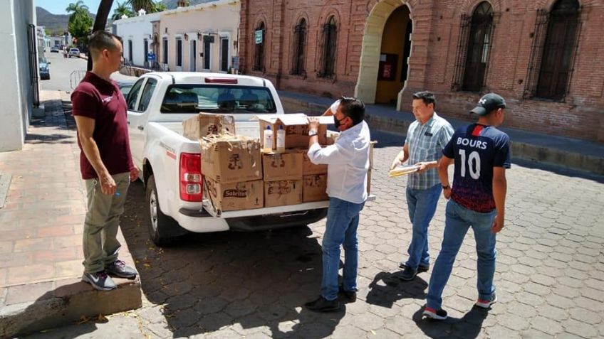 Cecop aterriza donaciones para la población de Álamos