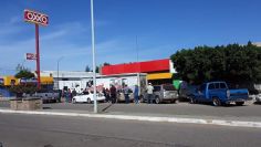 En Navojoa y Huatabampo retan a la pandemia y hacen cola por cerveza