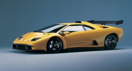 Paddy McGuinness, presentador de 'Top Gear', estrella lujoso Lamborghini Diablo