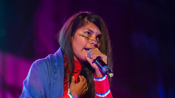 Zara Monrroy, cantante sonorense Comcáac que enfrenta el triple estigma