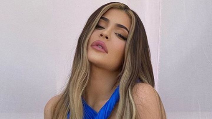 "Diosa": En ajustado vestido color salmón, Kylie Jenner causa sensación en Instagram