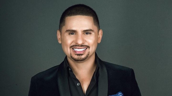 Larry Hernández se suma a Eduin Caz; revela ser fan de Cruz Azul y hace esto por el equipo