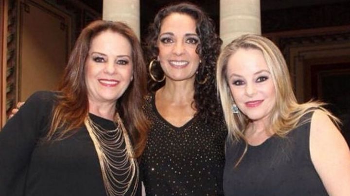 "Eso no sirve": Regañan a cantante de Pandora por hacerse prueba casera de Covid-19