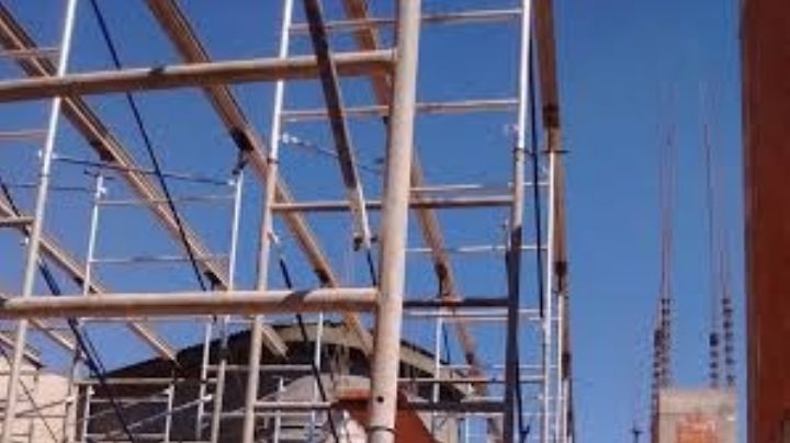 CDMX: Derrumbe en una construcción deja un herido y 42 trabajadores atrapados