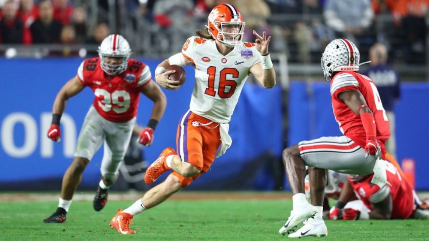 El futbol americano universitario se encuentra en duda por el Covid-19