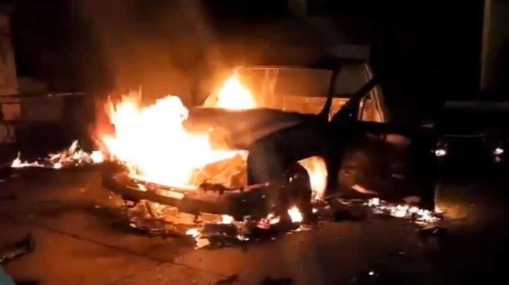 Tlahuelilpan: Pobladores queman autos e intentan linchar a presuntos secuestradores