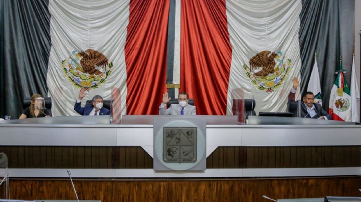 Solicitan decreto para legalizar autos de procedencia extranjera  y beneficiar estudiantes