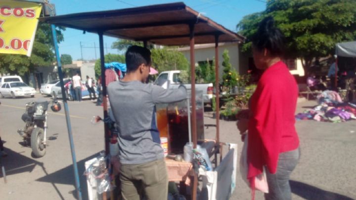 Vendedores ambulantes preparan regreso a labores en Huatabampito