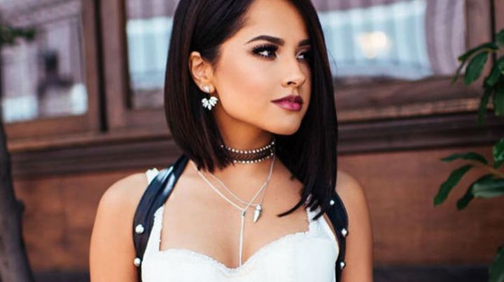Becky G se une a clase virtual de su antiguo colegio para una buena causa
