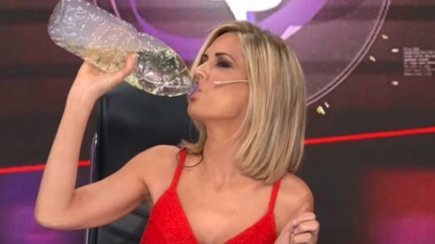 (VIDEO) Polémica en Argentina: Conductora bebe dióxido de cloro en programa en vivo