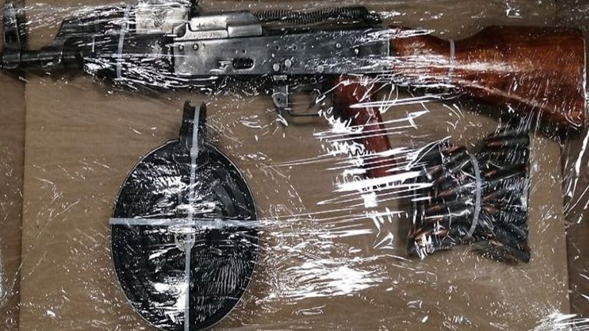 Golpe al narco: Detienen a ocho hombres armados y aseguran arsenal en Caborca