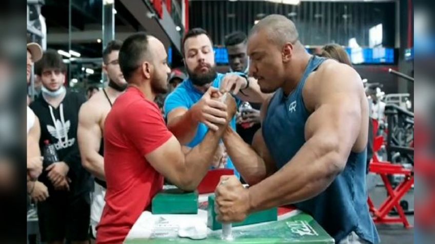 VIDEO: Juego de 'vencidas' dicta ganador a luchador que se enfrentó a culturista