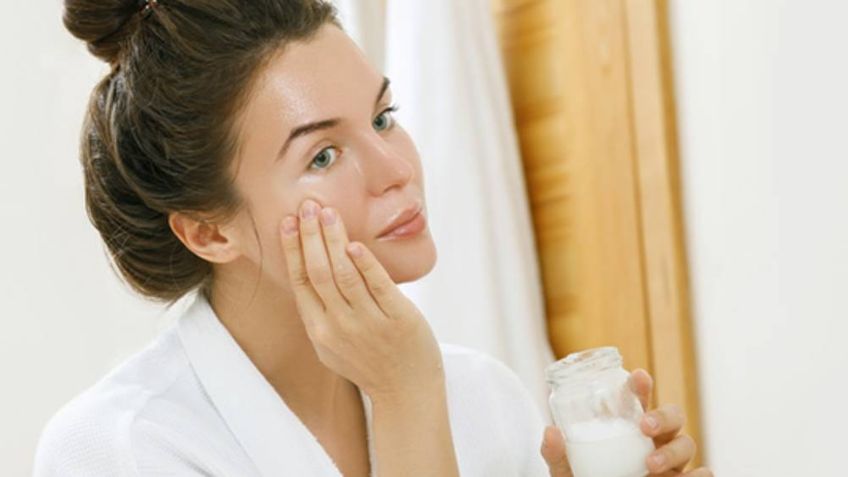 Por qué no se debería usar aceite de coco en la cara como rutina de belleza