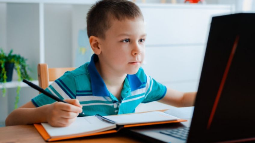 ¿Tus hijos se distraen fácilmente? Estas son las claves para que ponga atención en la escuela virtual