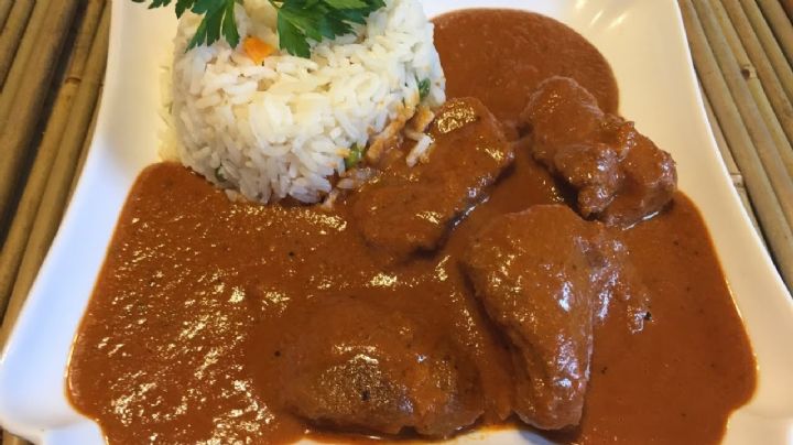 ¿No sabes qué comer? Este delicioso pollo encacahuatado puede ser una excelente opción