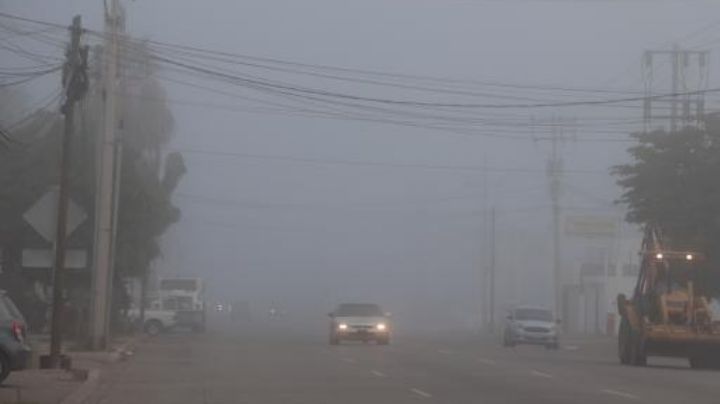 Ciudad Obregón: Densa neblina se manifiesta en las calles