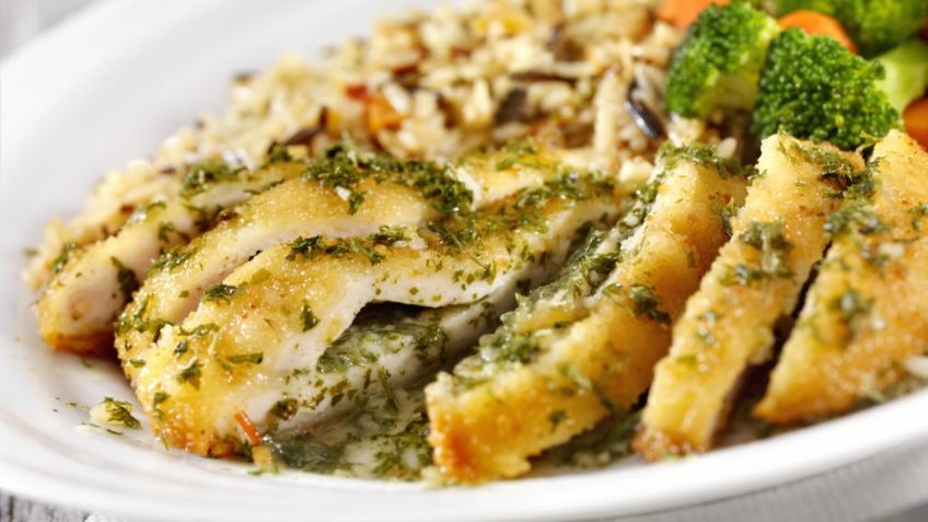 ¡Es la hora de la comida! Este pollo relleno de champiñones te encantará de principio a fin