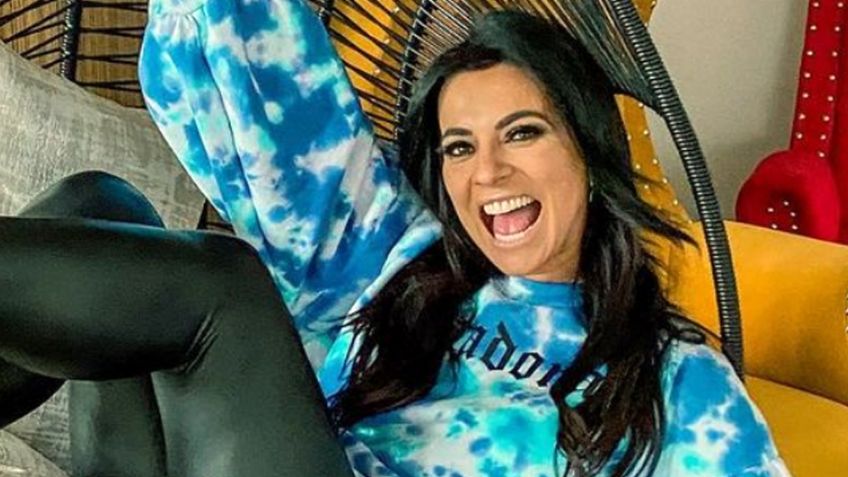 Cecilia Galliano se refresca en la piscina y presume las coquetas fotos en Instagram