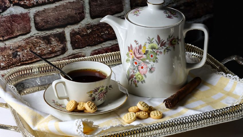 ¿Aburrido del típico café? Esta infusión de durazno con té negro te dejará delirando