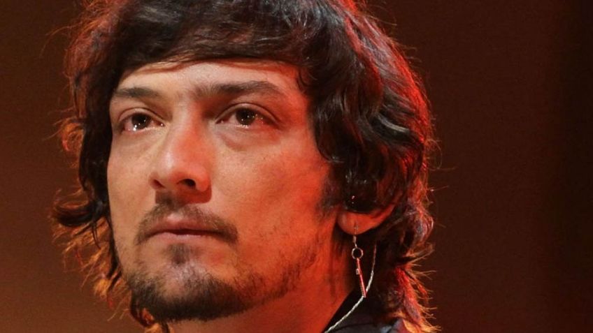León Larregui celebra que recuperó su cuenta de Twitter al responder preguntas de sus fans