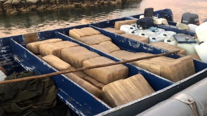 Golpe al narco en Sinaloa: Cae bote cargado con 2 toneladas de metanfetamina