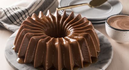 ¡Cierra el fin de semana con broche de oro! Prepara este rico flan de chocolate