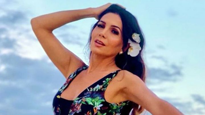 Desde la Riviera Maya, Paty Manterola derrocha belleza dentro de la piscina