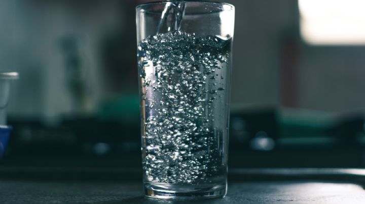 ¡Mantente hidratado! Estos prácticos tips te ayudarán a hacerlo fácilmente