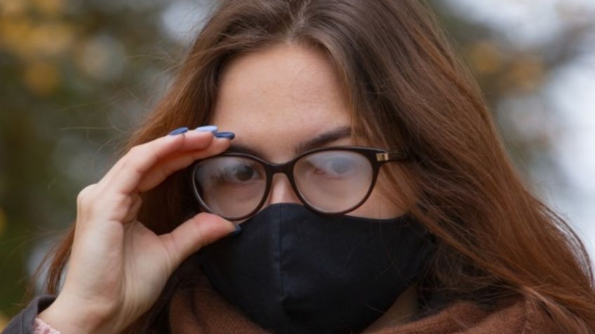 ¿Usas lentes? Evita que se empañen con el uso de cubrebocas gracias al método del jabón