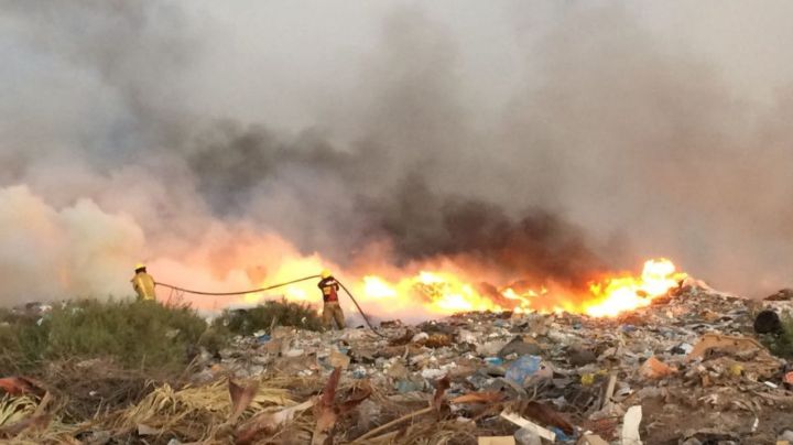 Incendios en basurones de Navojoa  movilizan a Bomberos