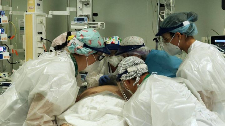 Un hombre desarrolla extraña secuela del Covid-19; es similar a "las piernas inquietas"