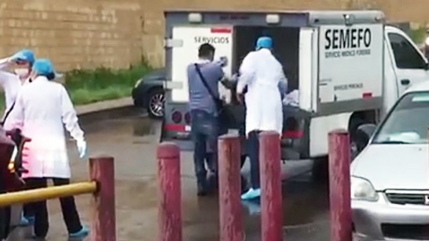 Hallan a hombre sin vida frente a hospital de Hermosillo; estaba tendido en la banqueta