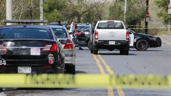 En plena vía pública, abandonan restos humanos dentro de bolsas; fueron cortados en partes