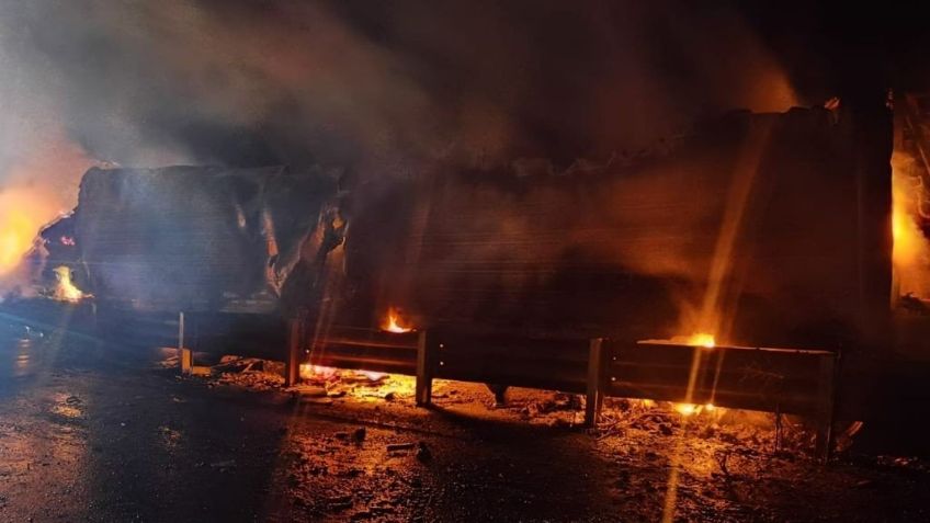 ¡Alerta! Tras colisión e incendio de tráiler, cierran parcialmente tramo carretero Guaymas-Hermosillo