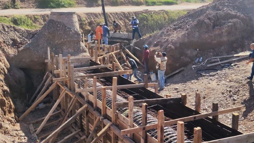 Ciudad Obregón: Socavón de la calle 300 podría estar reparado en 2 semanas