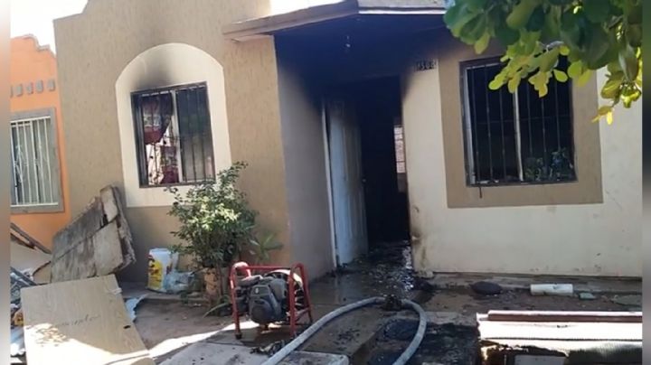 Voraz incendio consume gran parte de una vivienda al sur de Ciudad Obregón