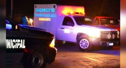 Guanajuato: Abandonan el cuerpo violentado de un hombre sobre la carretera; lo dejaron boca abajo