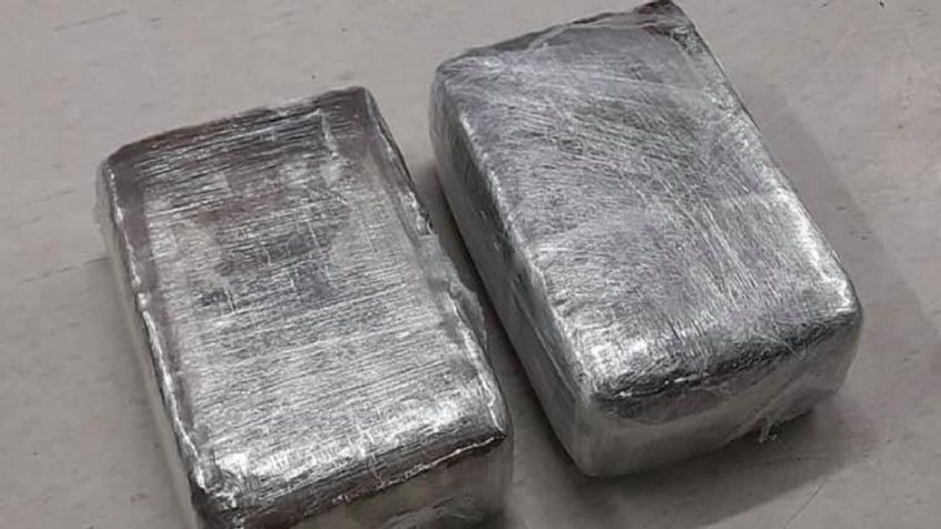 Localizan nueve kilos de mariguana en vehículo abandonado en Oquitoa; no hay detenidos