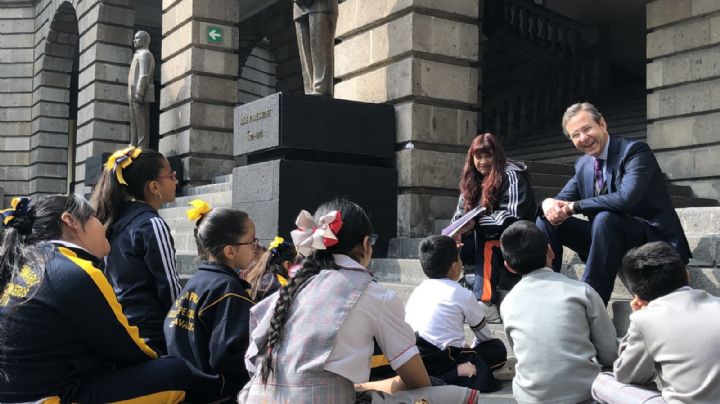 Celebra la SEP su 100 aniversario; recuentan los logros en la educación mexicana