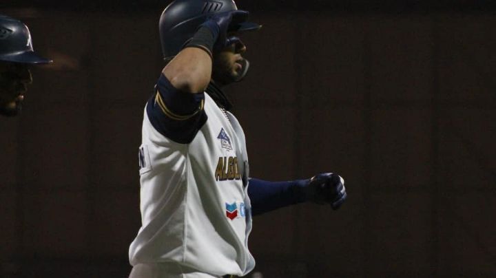 Algodoneros enciende su arsenal y 'desempluma' a los Águilas de Mexicali