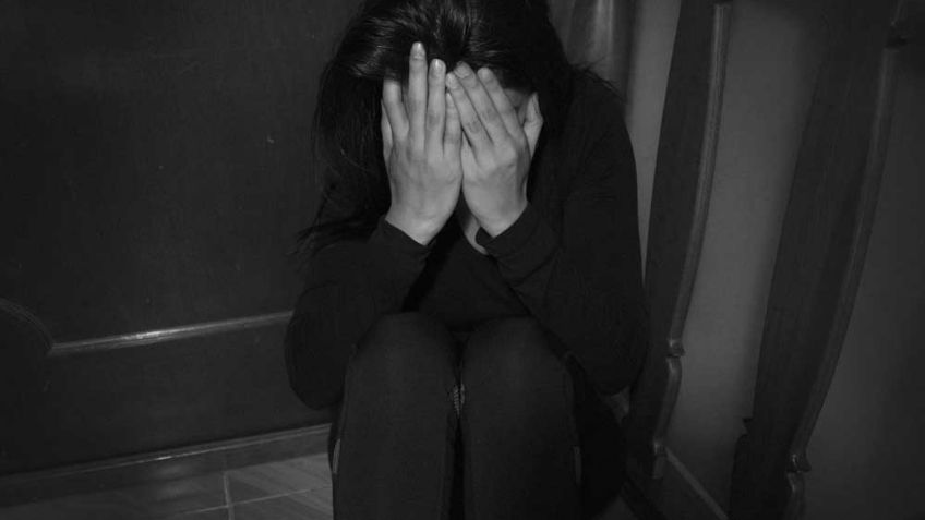 Grotesco ataque: Dos sujetos raptan a una estudiante y abusan de ella; continúan prófugos