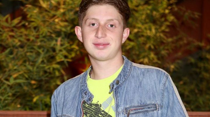 VIDEO: Entre lágrimas, la familia de Octavio Ocaña devela sus huellas en el Paseo de las Luminarias