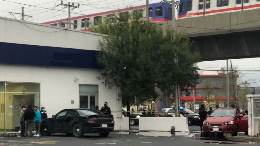 Código rojo en Monterrey: Mujer es asesinada de dos balazos en la cabeza al exterior de un banco