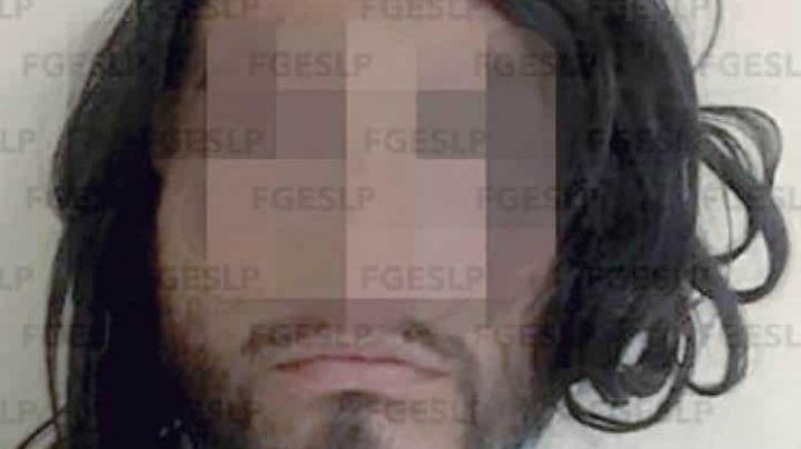 Él es Carlos, el hombre acusado de abusar de su pareja sentimental en más de una ocasión