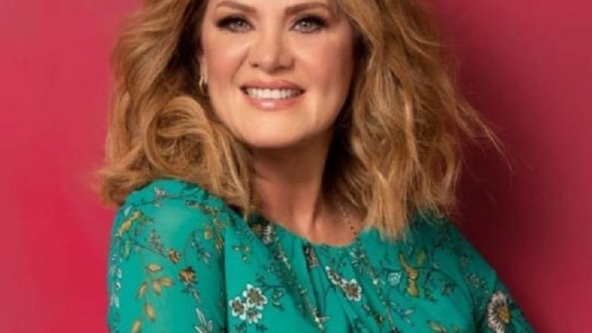 (FOTOS) Erika Buenfil desborda elegancia en el set de '¿Quién es la Máscara?': "Diosa"