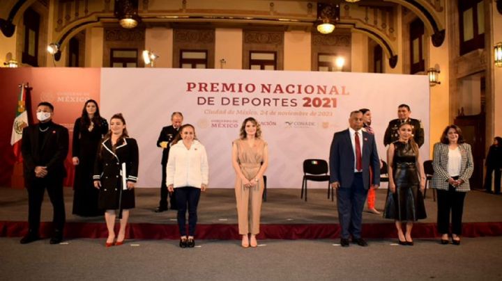 María Espinoza, Aremi Fuentes y Julio Urías reciben Premio Nacional del Deporte