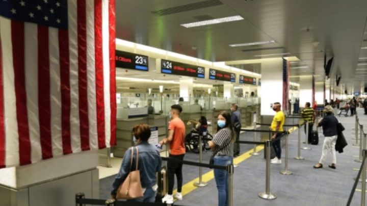 ¿Piensas viajar a Estados Unidos? Negará la entrada a pasajeros con estos tipos de vacuna