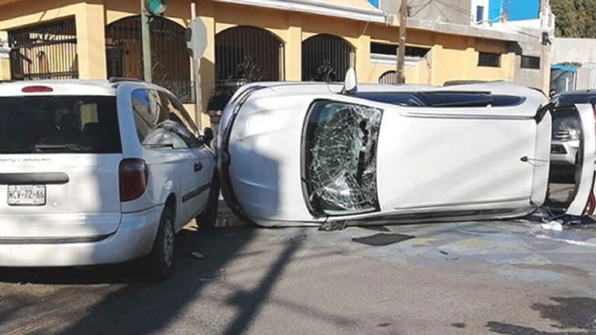Aparatoso accidente de tránsito deja un lesionado en la colonia Centro de Hermosillo