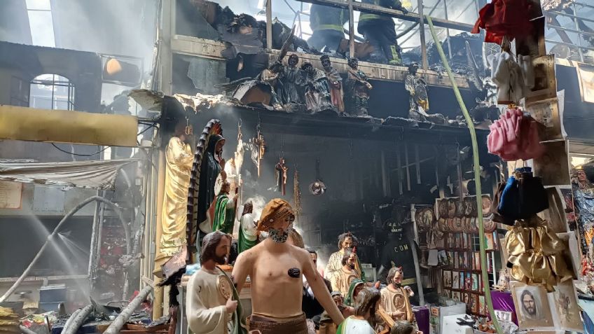 ¡Pánico en CDMX! Voraz incendio en el Mercado de Sonora moviliza al cuerpo de Bomberos